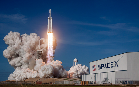 SpaceX Flacon 9's Successful Launch & Landing at The ISS